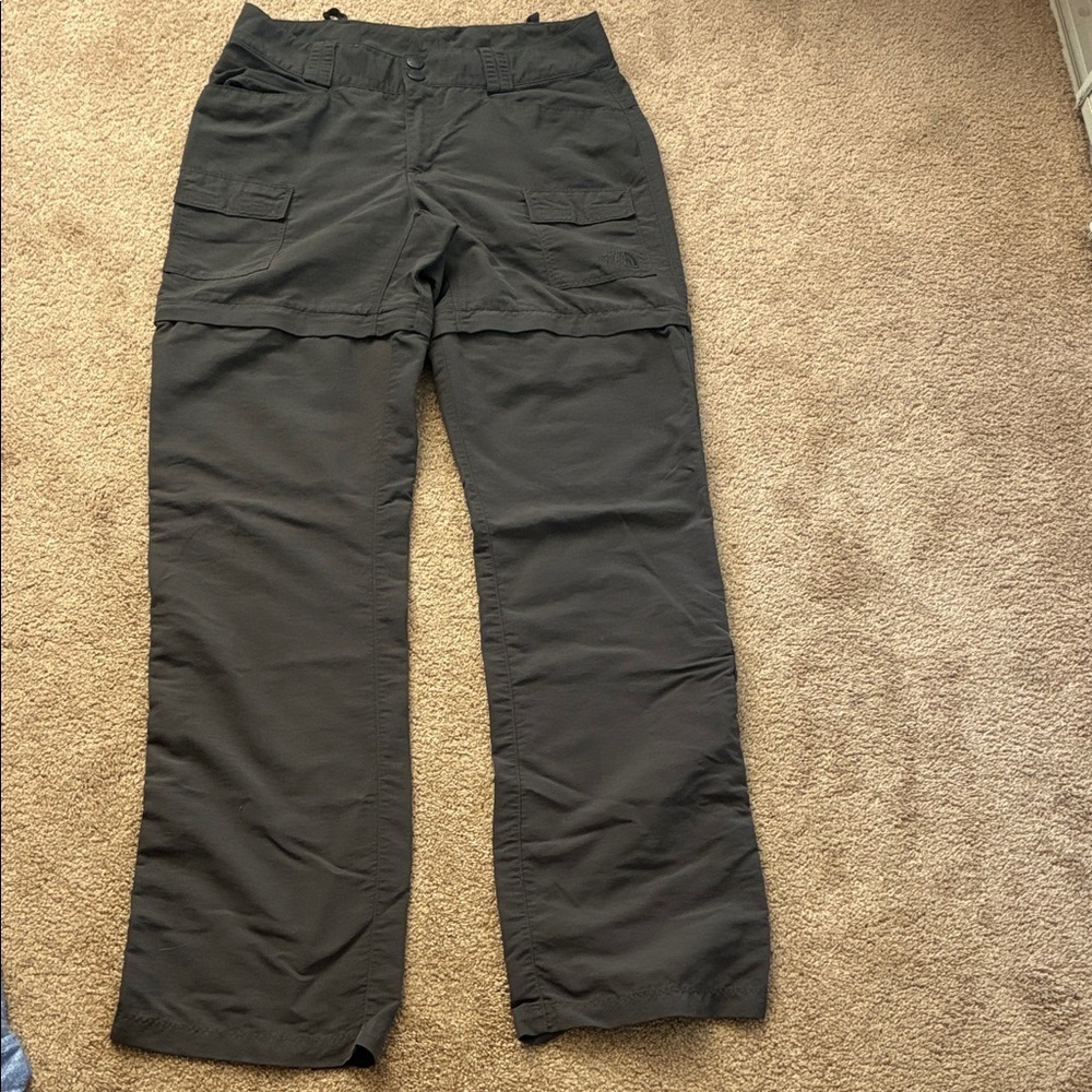 North Face Zip Off Shorts size 6 Long
